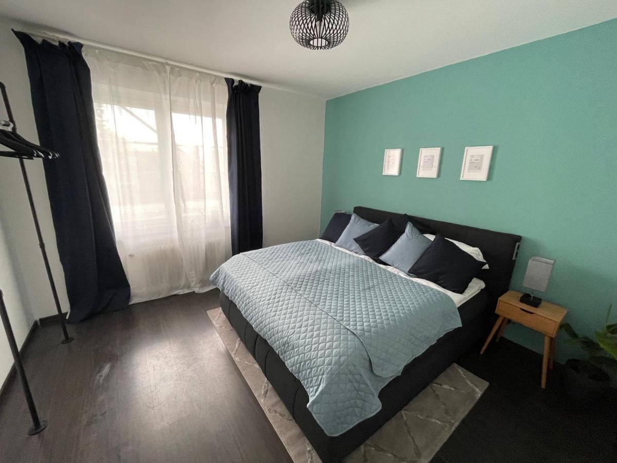 Airport Apartment Fuer 4 - Smart Tv - Kueche - Echarger Hamburg Exterior photo