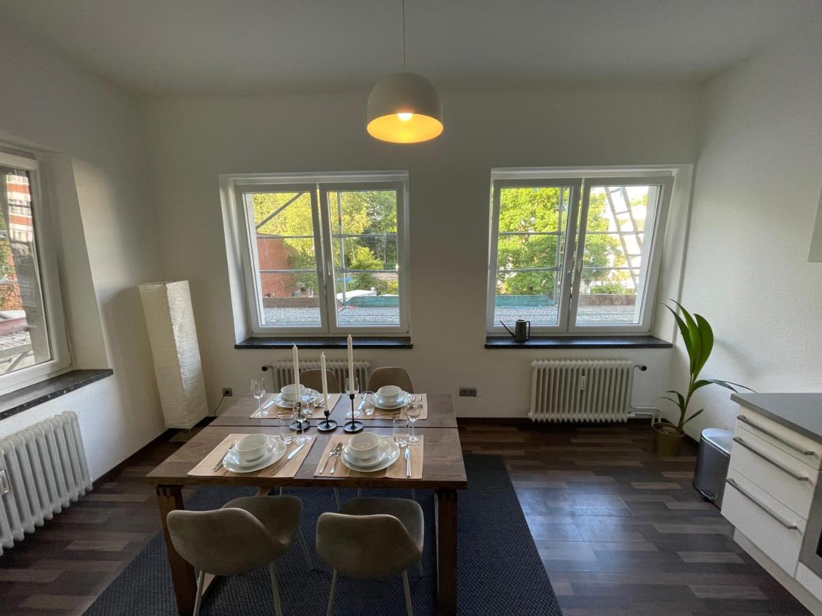 Airport Apartment Fuer 4 - Smart Tv - Kueche - Echarger Hamburg Exterior photo
