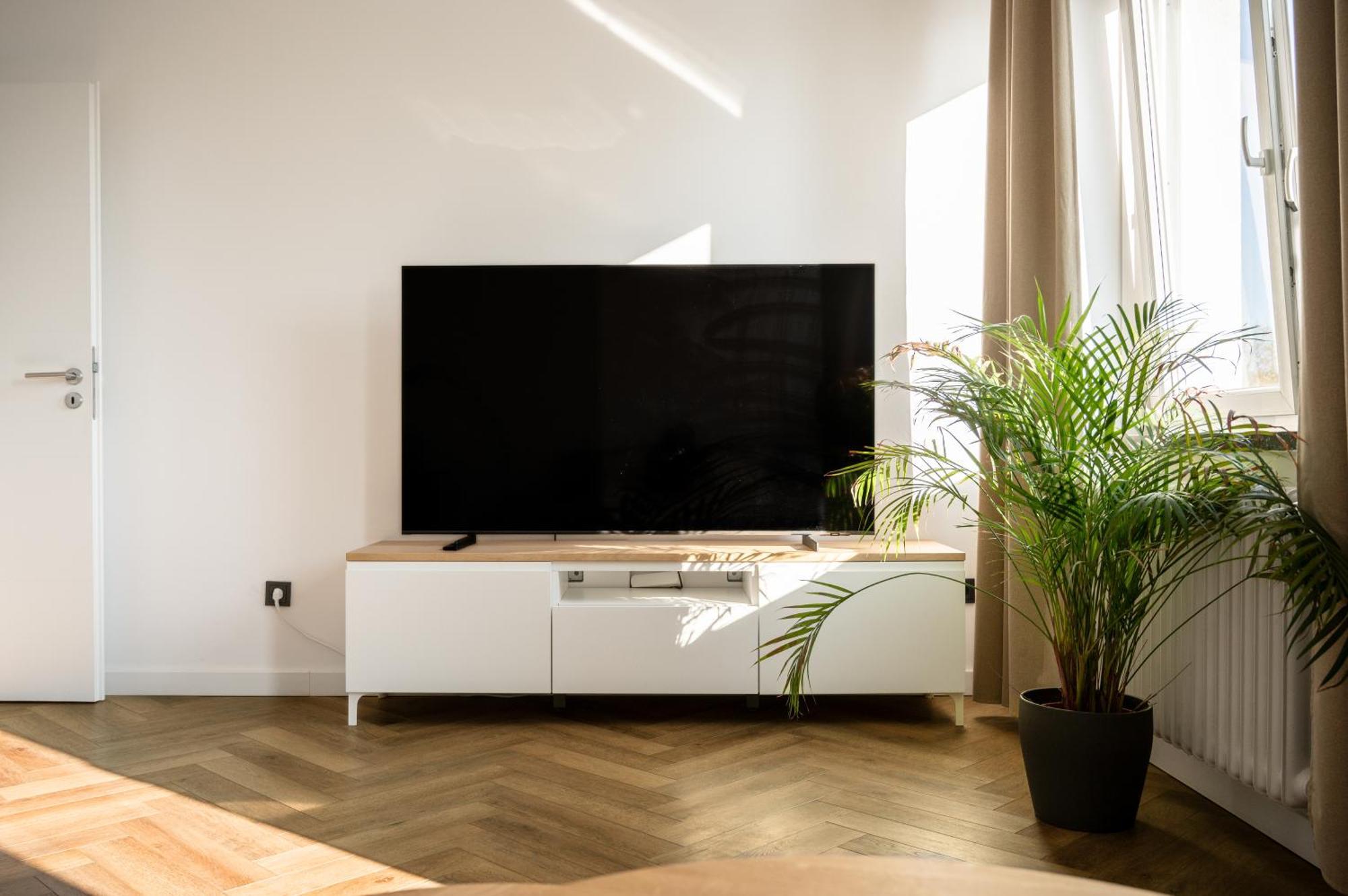 Airport Apartment Fuer 4 - Smart Tv - Kueche - Echarger Hamburg Exterior photo