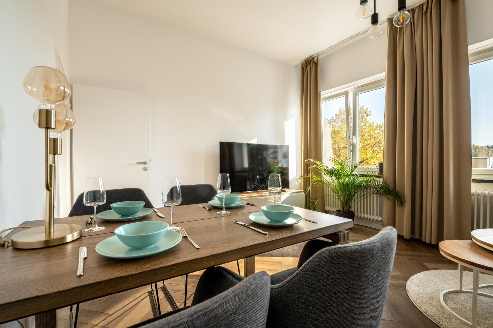 Airport Apartment Fuer 4 - Smart Tv - Kueche - Echarger Hamburg Exterior photo