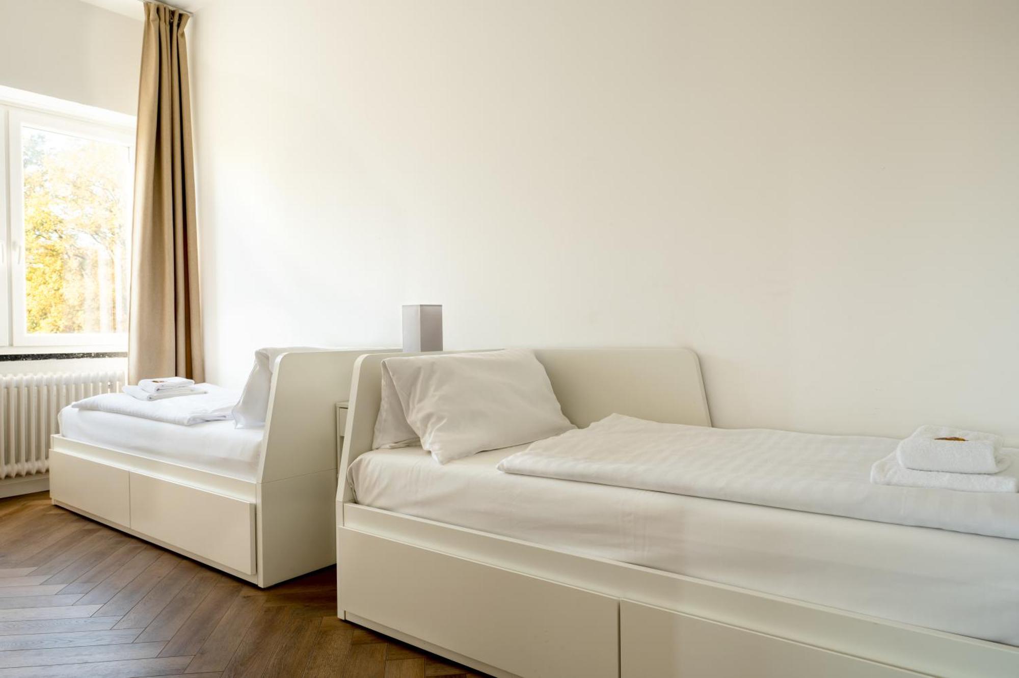 Airport Apartment Fuer 4 - Smart Tv - Kueche - Echarger Hamburg Exterior photo